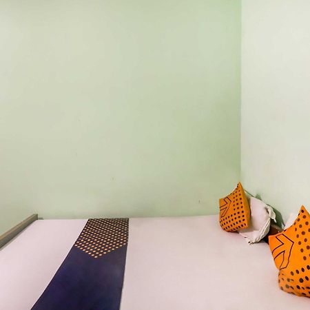 Spot On Mishra Guest House Váránaszi Kültér fotó